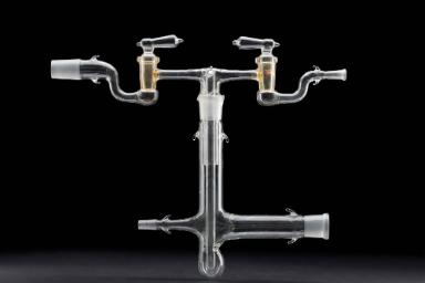 Glasbehälter unterschiedlicher Form
