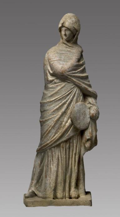 Figurine: weibliche Gewandfigur (sog. Tanagräerin) mit Fächer