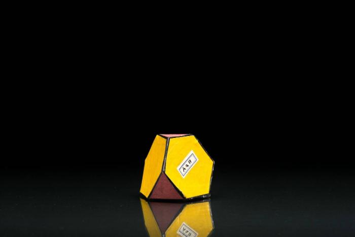 Halbreguläres Polyeder: abgestumpftes Tetraeder
