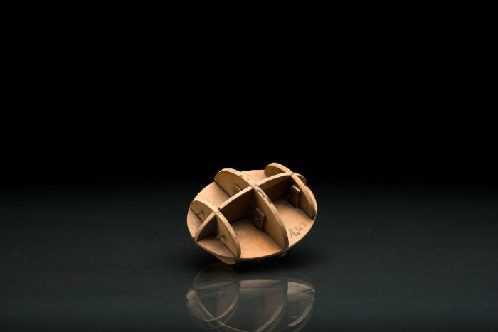 Holzgerüst für ein dreiachsiges Ellipsoid