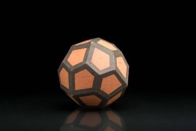 Reguläres Polyeder: Pentagonikosite-traeder