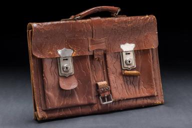 Ledertasche für den Werkzeugtransport
