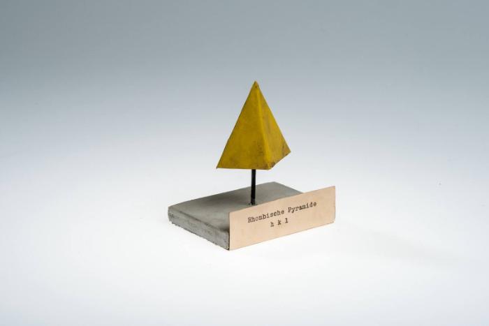Rhombische Pyramide