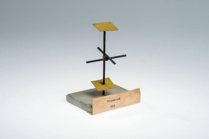 Pinakoid (001)