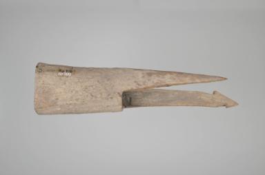 Gefälschtes Knochenartefakt