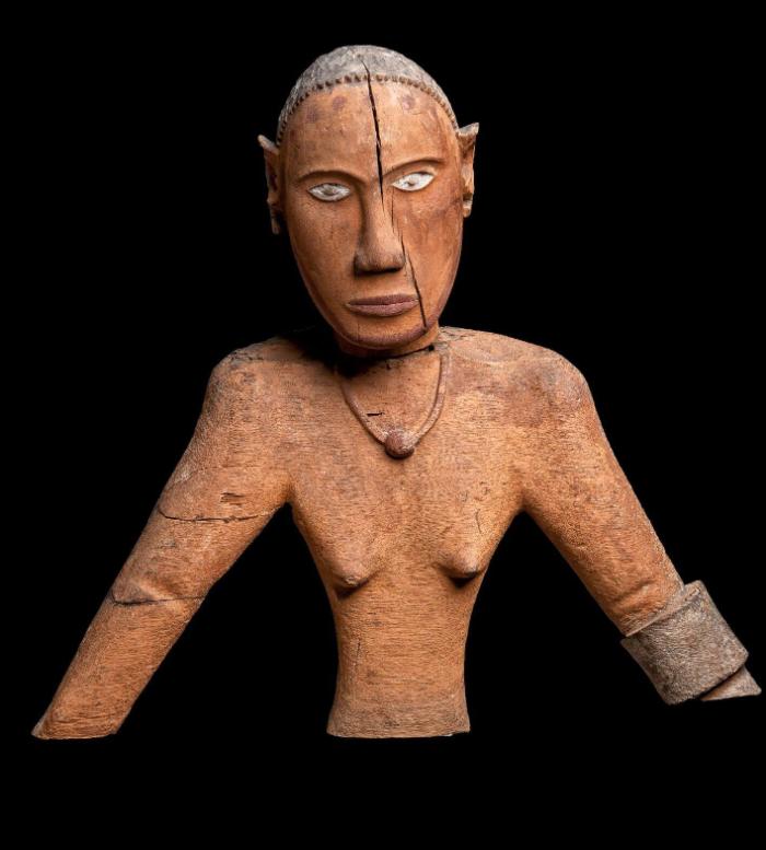 Torso einer Dilukai-Figur
