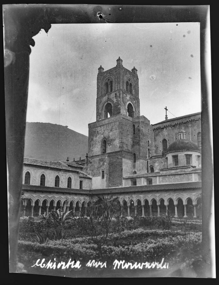 Sizilien, Monreale, Kathedrale S. Maria Nuova, Kreuzgang und Campanile