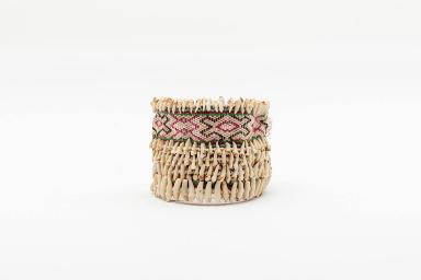 Zwei Armbänder "mönöshöti" der Shipibo-Conibo