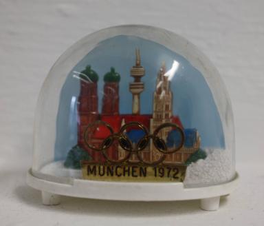 Schneekugel von München