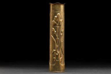 Vase aus Geschosshülse