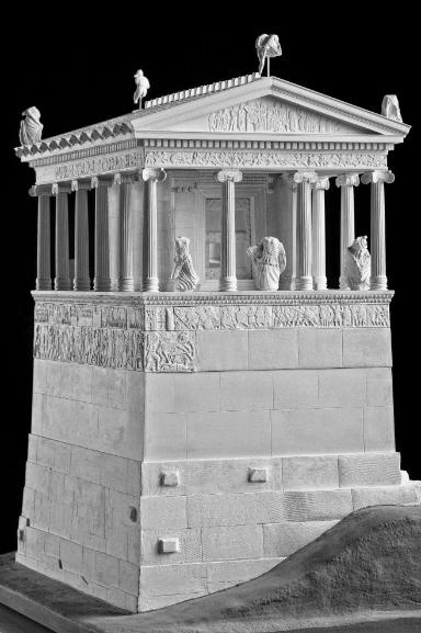 Modell des Nereiden-Monument  in Xanthos, Maßstab 1:10