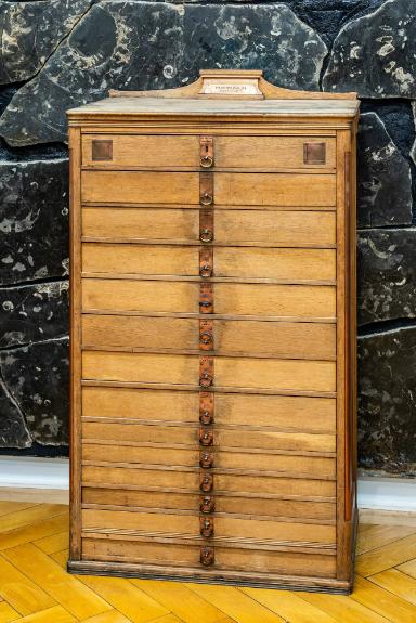 Tübinger Bernsteinschrank