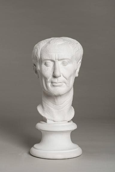 Porträtkopf des C. Iulius Caesar aus Tusculum