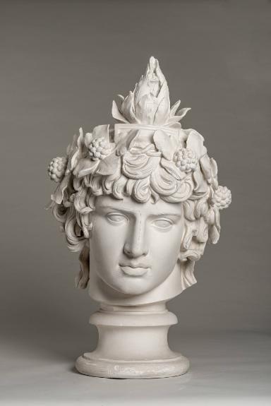 Kopf von einer kolossalen Porträtstatue des Antinoos als Dionysos, sog. Antinoos Braschi
