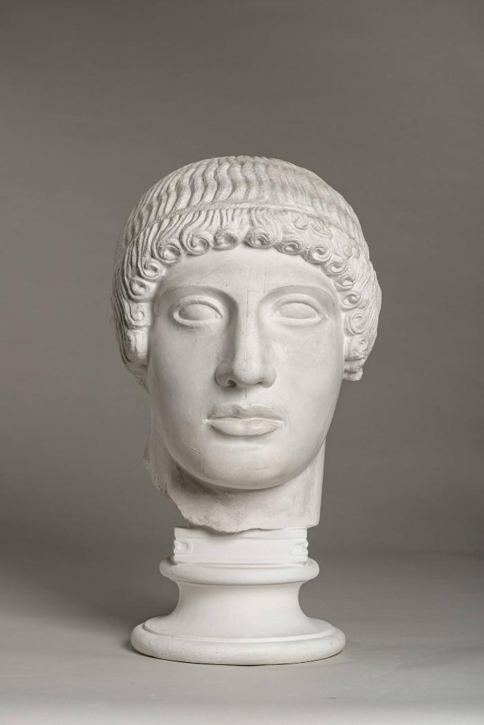 Kopf des Apollon vom Westgiebel des Zeustempels in Olympia