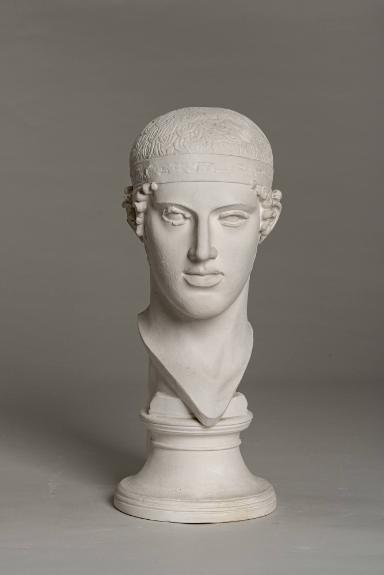 Kopf des Wagenlenkers von Delphi