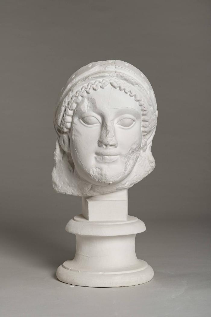 Kopf der Athena aus dem Gigantenkampfgiebel vom  Athenatempel auf der Akropolis