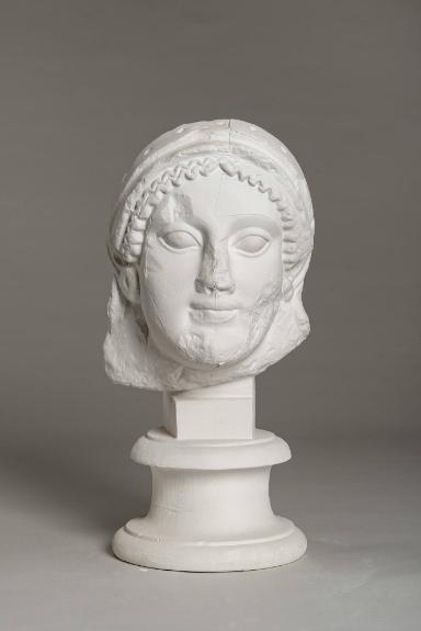 Kopf der Athena aus dem Gigantenkampfgiebel vom  Athenatempel auf der Akropolis