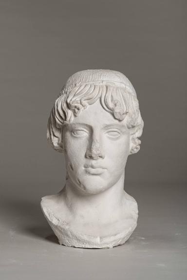 Einsatzkopf im Typus des sog. Omphalos-Apollon