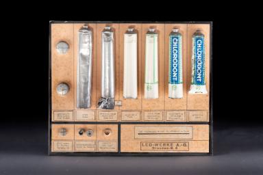 Der Werdegang einer Chlorodont-Tube