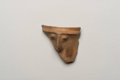 Fragment eines anthropomorphen Gefäßes