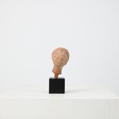 Figurine: Frauenkopf mit Melonenfrisur