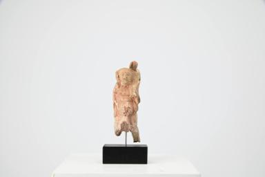 Figurine: männliche Figur mit Gestalt auf linker Schulter