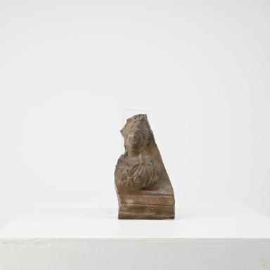 Relief: Isisbüste