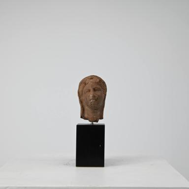 Figurine: weiblicher Kopf mit knidischer Frisur