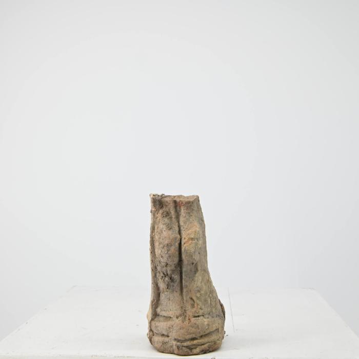 Figurine: Beine einer nackten Figur