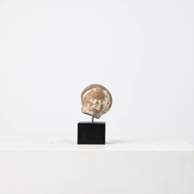 Figurine: Bekränzter Knabenkopf