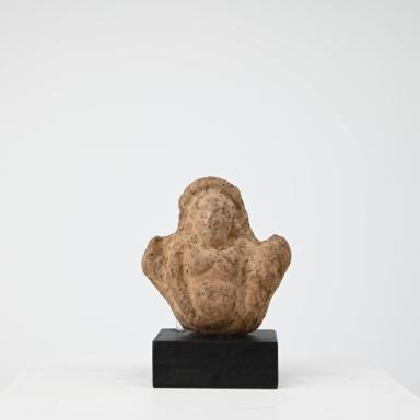 Figurine: hockende nackte Baubo