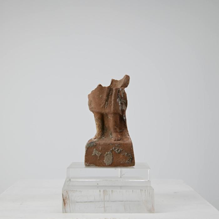 Figurine: Torso eines Knaben