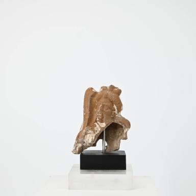 Figurine: Kopf und Schulterpartie eines Mannes mit Trigonon