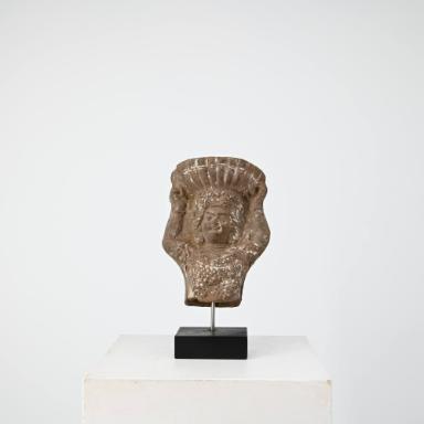 Figurine: Frau mit Schüssel