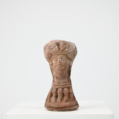 Gerätfuß: Kopf des Dionysos