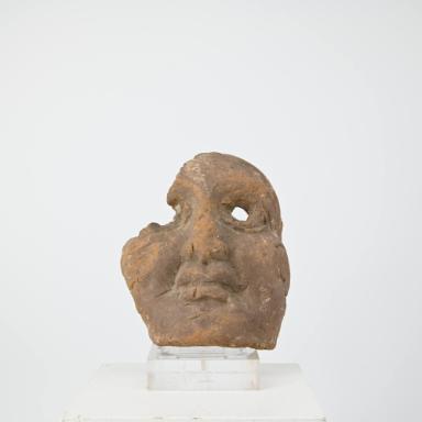 Maske: weibliches Gesicht