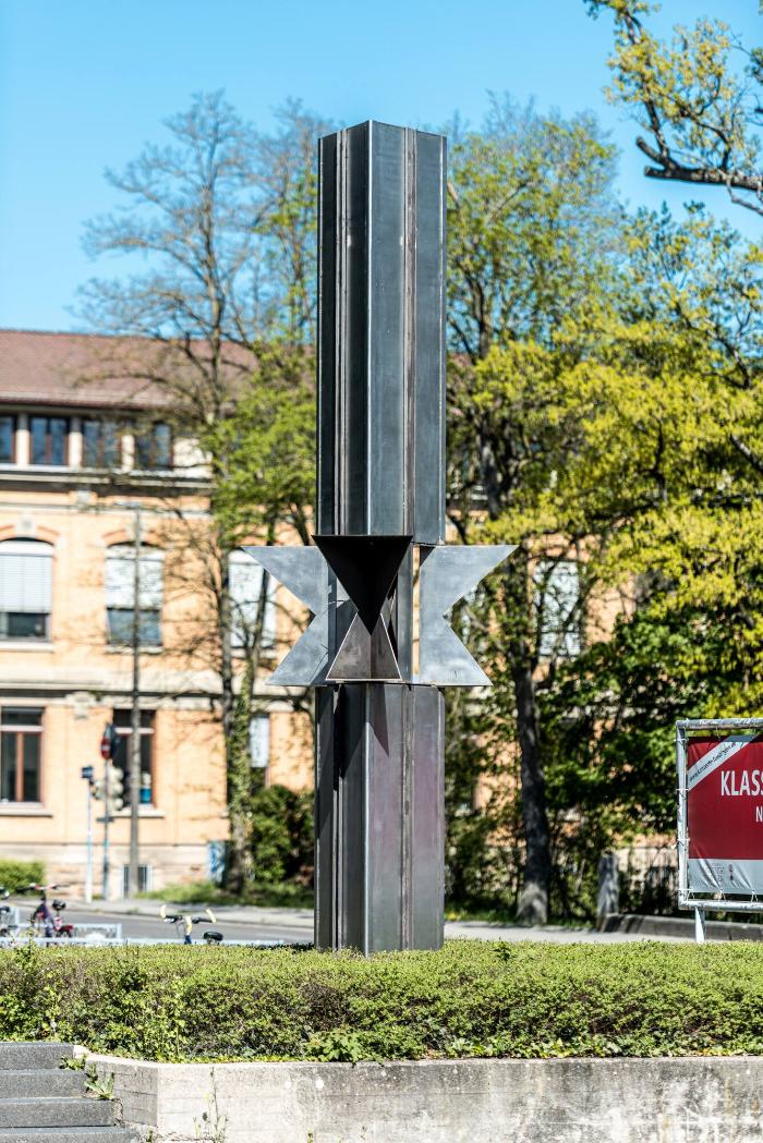 Turm allseitiger Ausstrahlung