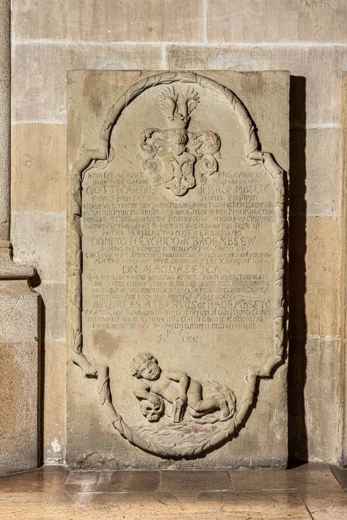 Epitaph oder Grabplatte für Gotthard von Brömbsen