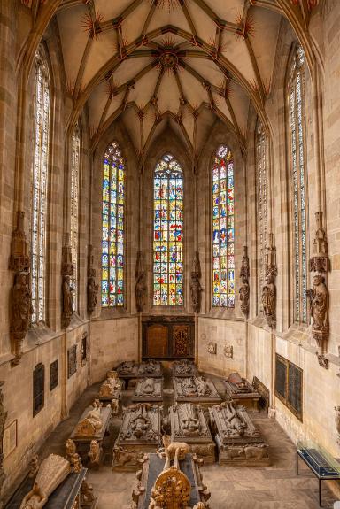 Grablege im Chor der Stiftskirche