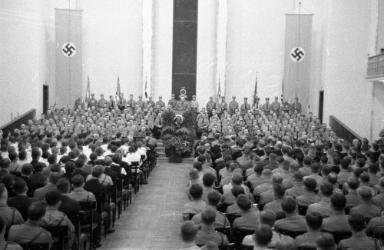 Büste von Adolf Hitler