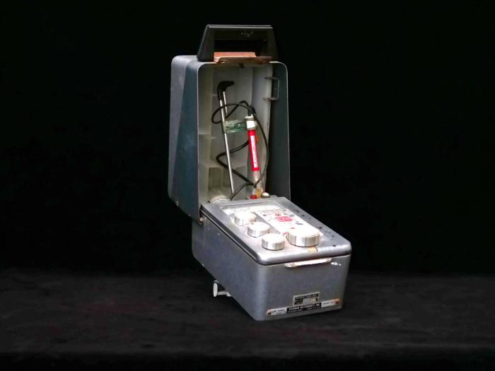 Feld pH Meter Beckman Industries N