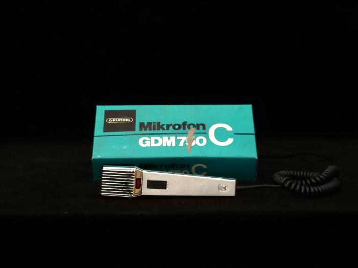 Microfon Grundig GDM750C